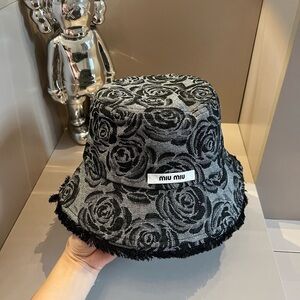 Miu Miu hat